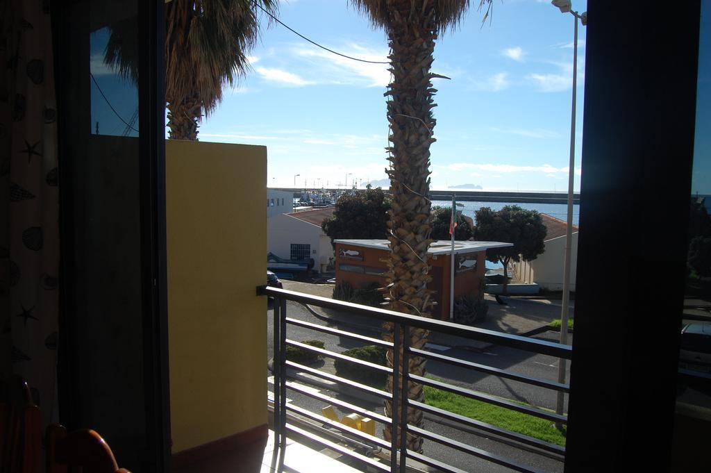 Apartamentos Amarelo Caniçal Szoba fotó